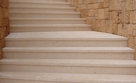 Stepenice štokovano-četkane